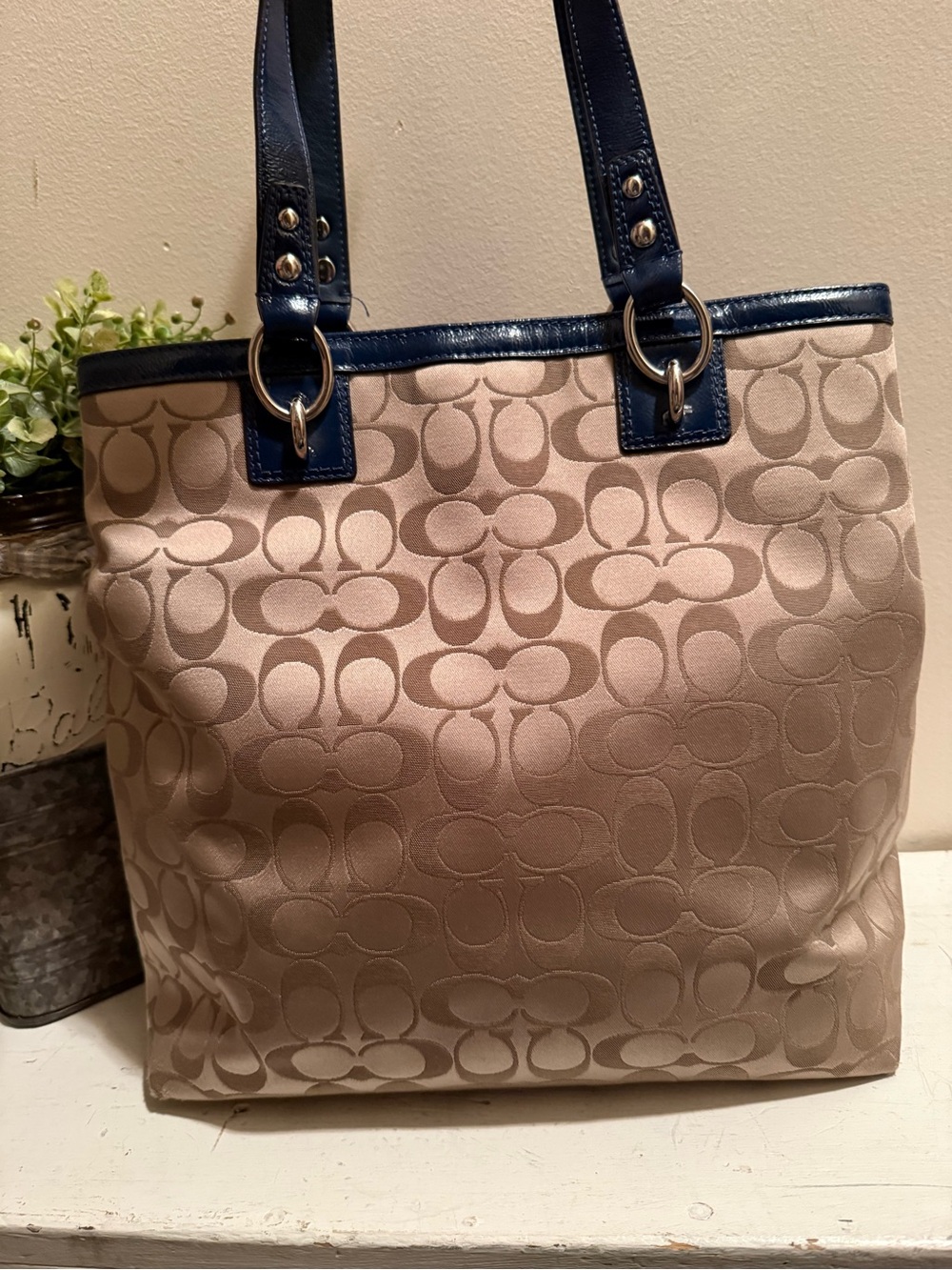 Coach Beige Signature Tote with Blue Trim and Turnlock Pocket EUC - Picture 3 of 11